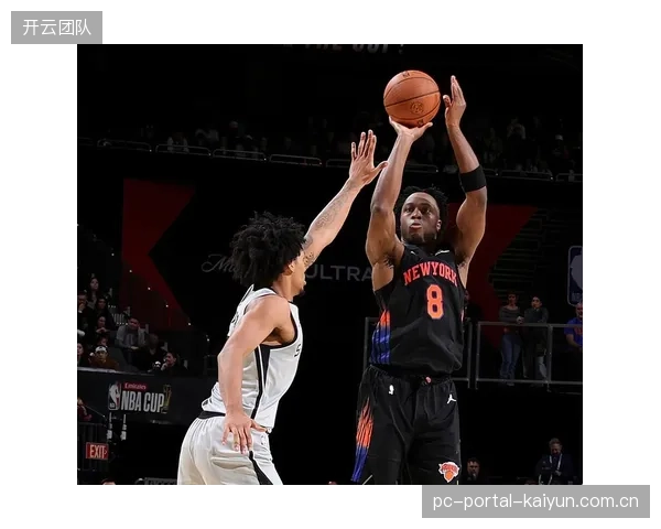 尼克斯队在2026年成功闯入NBA总决赛,将与马刺队争夺总冠军。 尼克斯队在2026年成功闯入NBA总决赛,将与马刺队争夺总冠军。